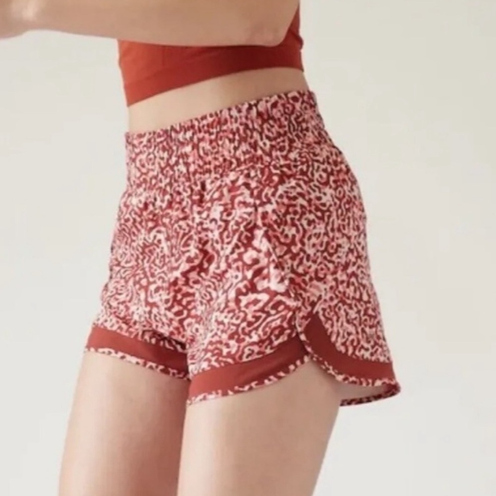 ATHLETA Mesh Racer Run High Rise 3" Shorts New With Tags